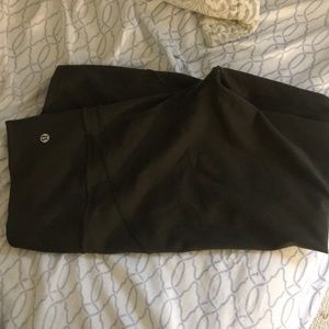 In Movement Tight “25 Lululemon in dark olive